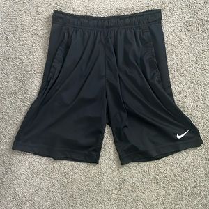 Nike black men’s medium shorts